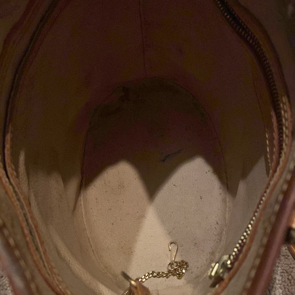 Louis Vuitton Bucket Bag - Picture 9 of 13